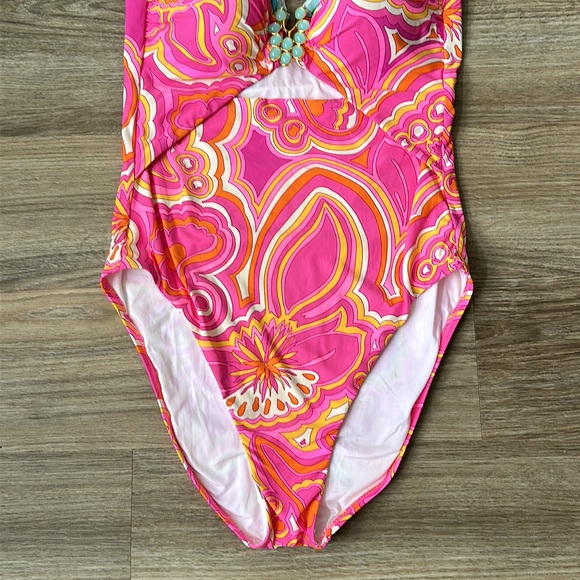 TRINA TURK STANDARD TWIST FRONT CUTOUT BANDEAU ONE PIECE SWIMSUIT WOMENS 8 - Picture 5 of 8